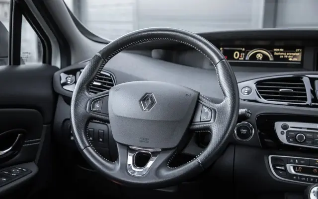 RENAULT Grand Scenic Energy TCe 130 S&S Bose Edition