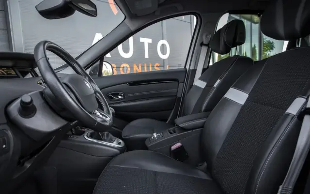 RENAULT Grand Scenic Energy TCe 130 S&S Bose Edition