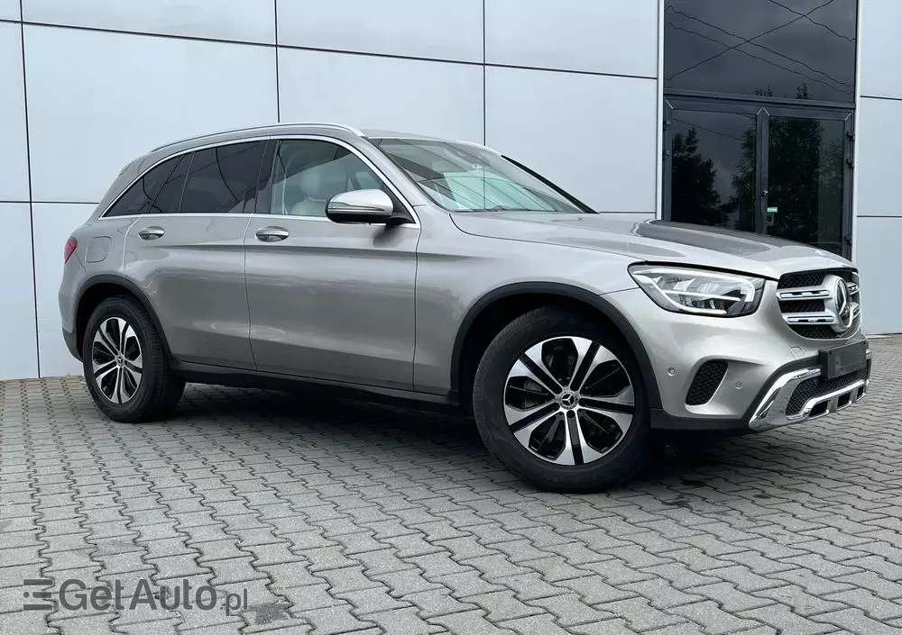 MERCEDES-BENZ GLC 300 d 4-Matic