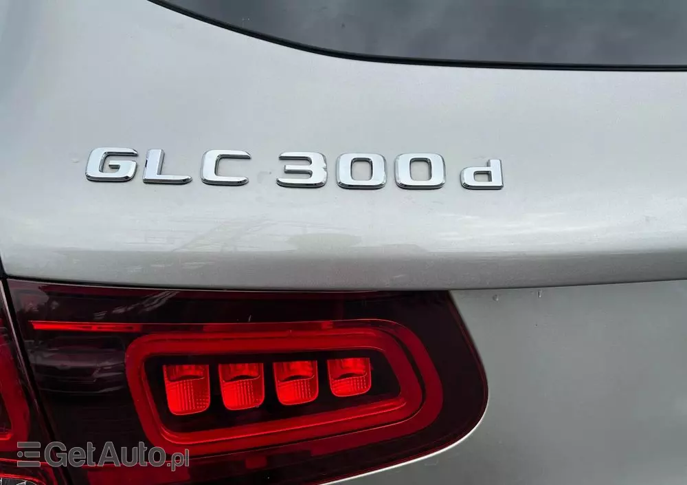 MERCEDES-BENZ GLC 300 d 4-Matic