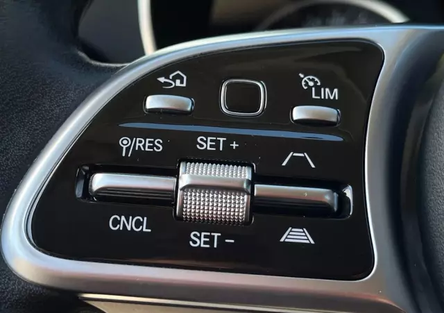 MERCEDES-BENZ GLC 300 d 4-Matic