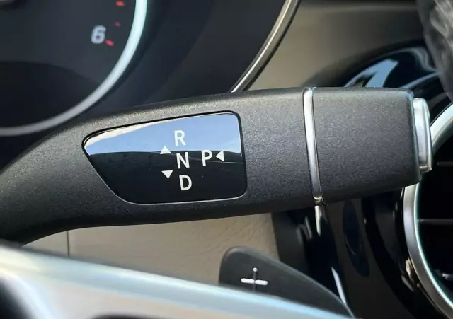 MERCEDES-BENZ GLC 300 d 4-Matic