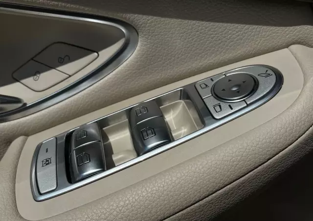 MERCEDES-BENZ GLC 300 d 4-Matic