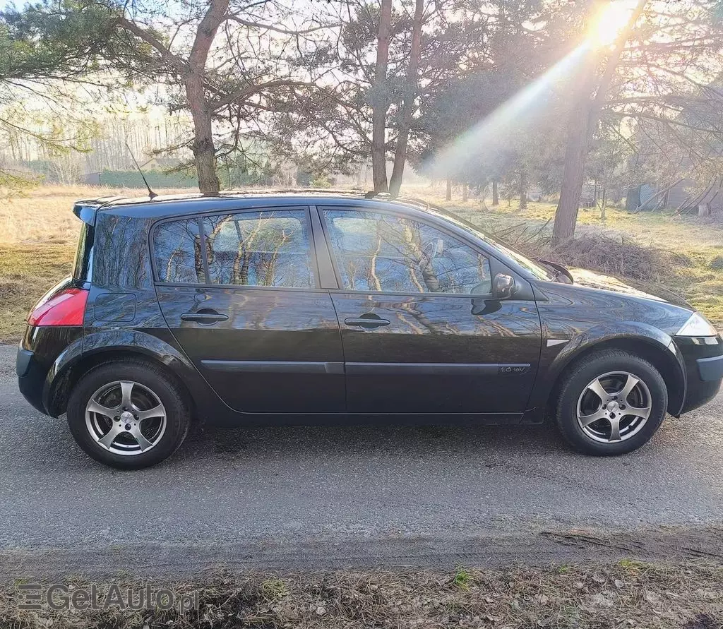 RENAULT Megane 1.6 16V (112 KM)