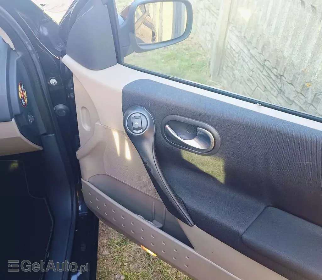 RENAULT Megane 1.6 16V (112 KM)