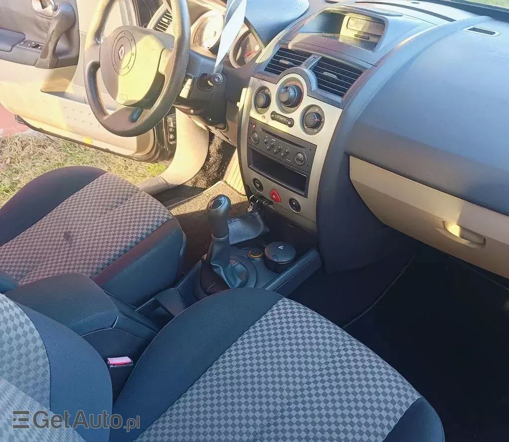 RENAULT Megane 1.6 16V (112 KM)