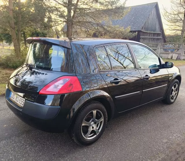 RENAULT Megane 1.6 16V (112 KM)
