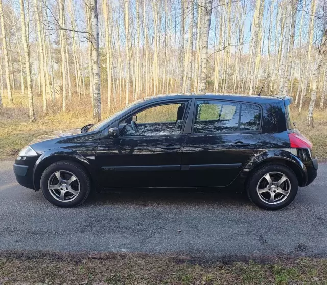 RENAULT Megane 1.6 16V (112 KM)