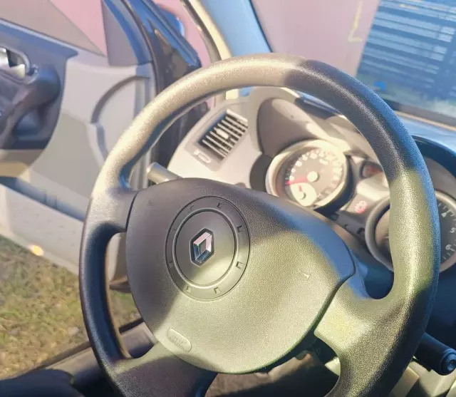RENAULT Megane 1.6 16V (112 KM)