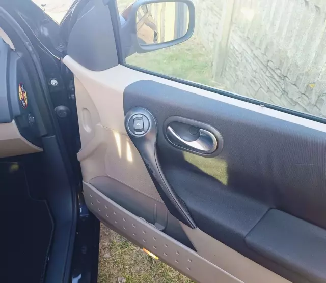 RENAULT Megane 1.6 16V (112 KM)