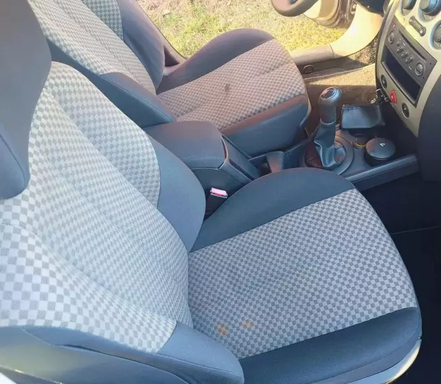 RENAULT Megane 1.6 16V (112 KM)