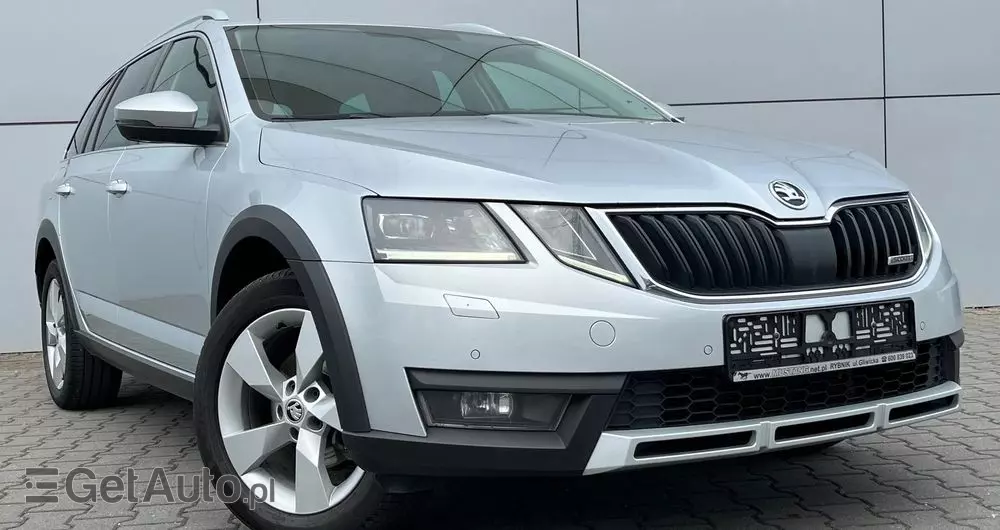 SKODA Octavia Scout 2.0 TDI 4x4 DSG