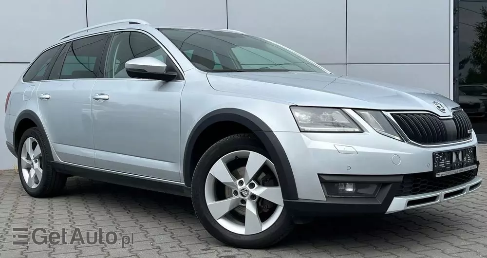 SKODA Octavia Scout 2.0 TDI 4x4 DSG