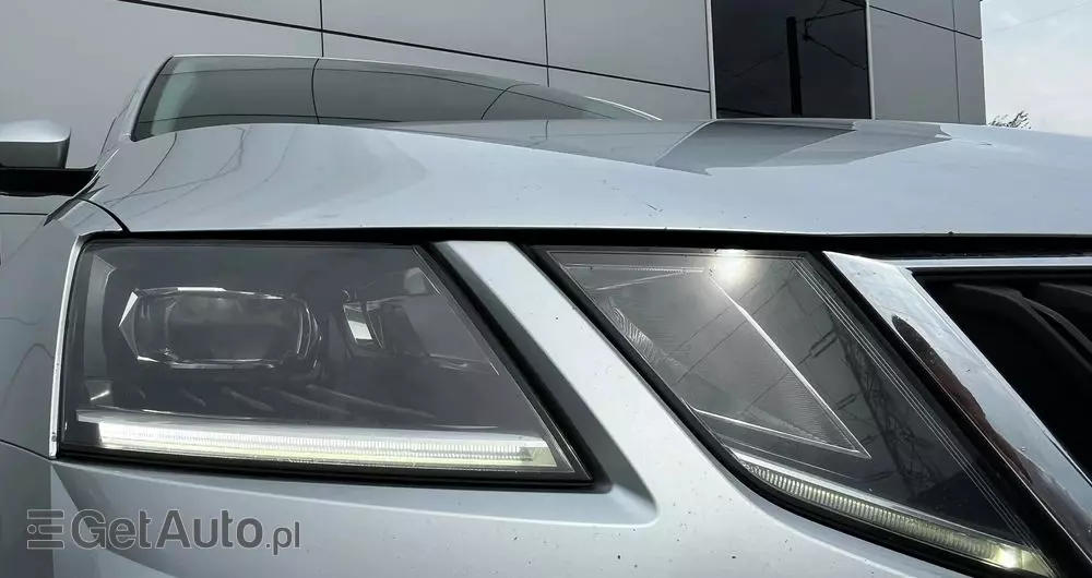 SKODA Octavia Scout 2.0 TDI 4x4 DSG