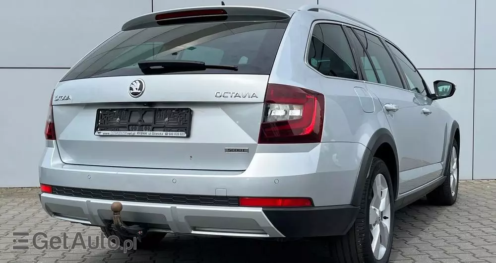SKODA Octavia Scout 2.0 TDI 4x4 DSG