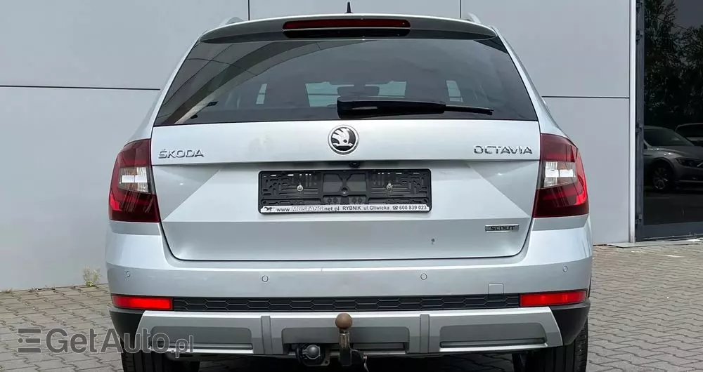 SKODA Octavia Scout 2.0 TDI 4x4 DSG