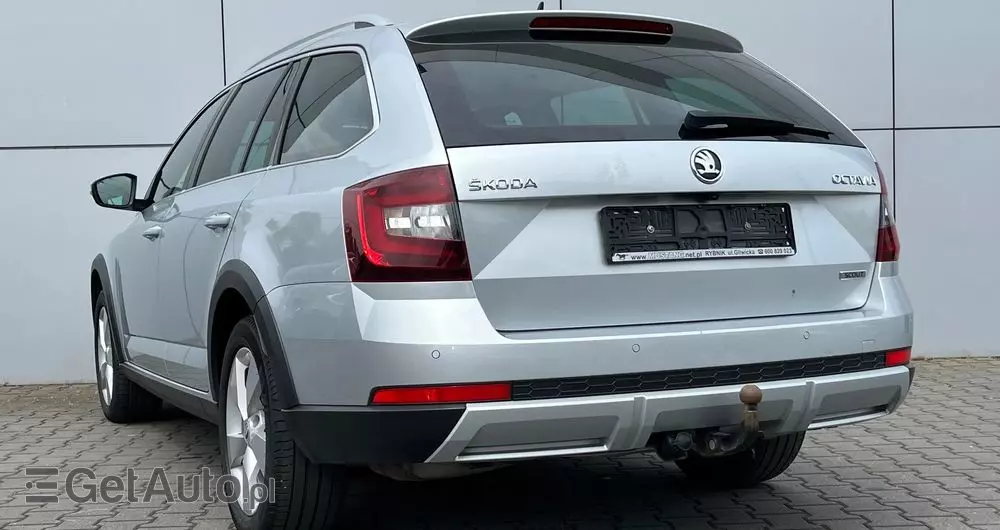 SKODA Octavia Scout 2.0 TDI 4x4 DSG