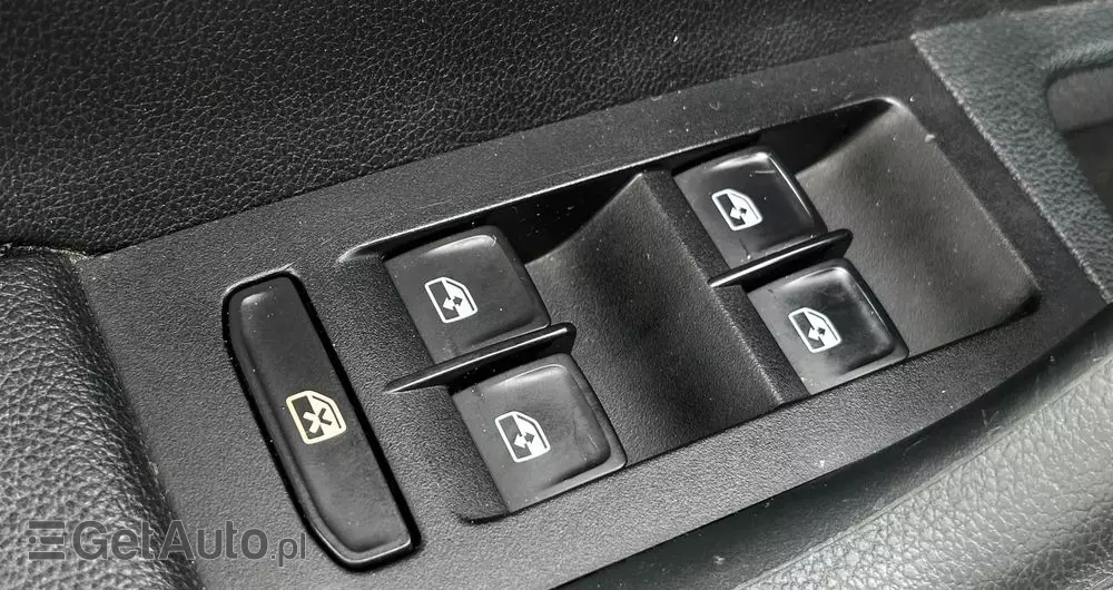 SKODA Octavia Scout 2.0 TDI 4x4 DSG