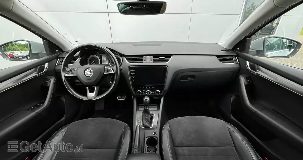 SKODA Octavia Scout 2.0 TDI 4x4 DSG