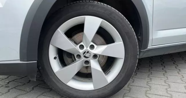 SKODA Octavia Scout 2.0 TDI 4x4 DSG