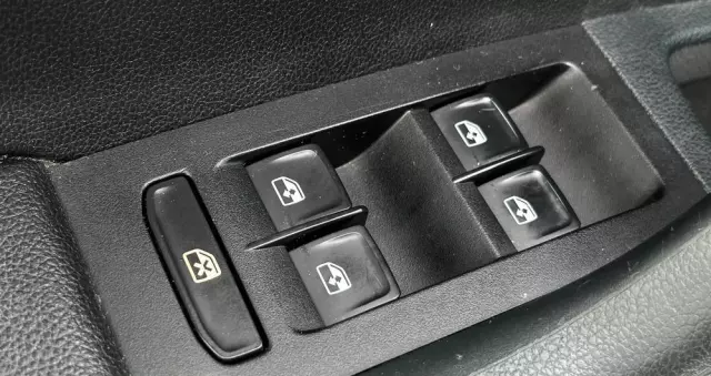 SKODA Octavia Scout 2.0 TDI 4x4 DSG