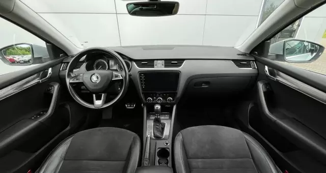 SKODA Octavia Scout 2.0 TDI 4x4 DSG