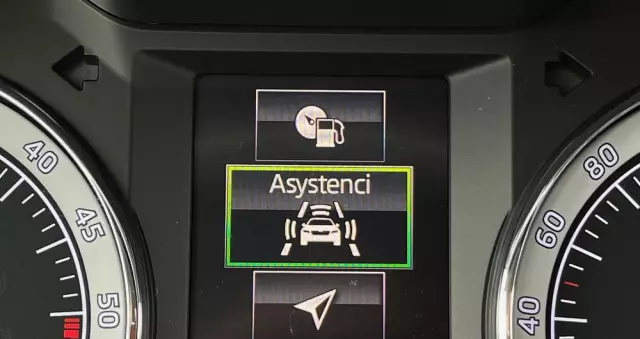 SKODA Octavia Scout 2.0 TDI 4x4 DSG