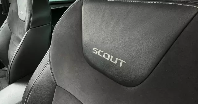 SKODA Octavia Scout 2.0 TDI 4x4 DSG