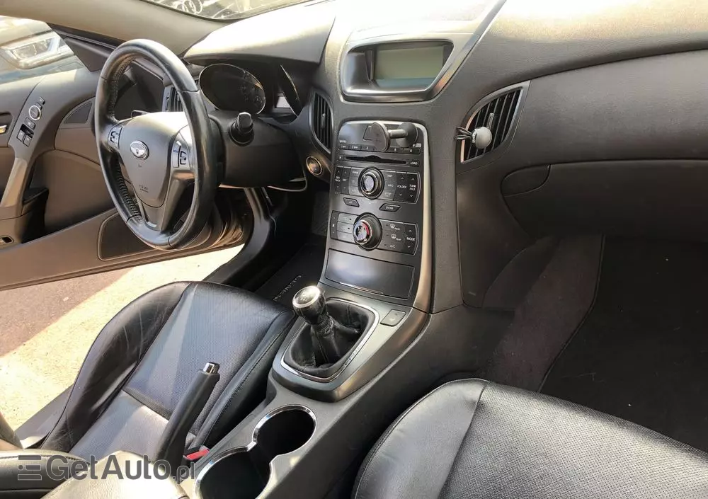 HYUNDAI Genesis Coupe 3.8 V6