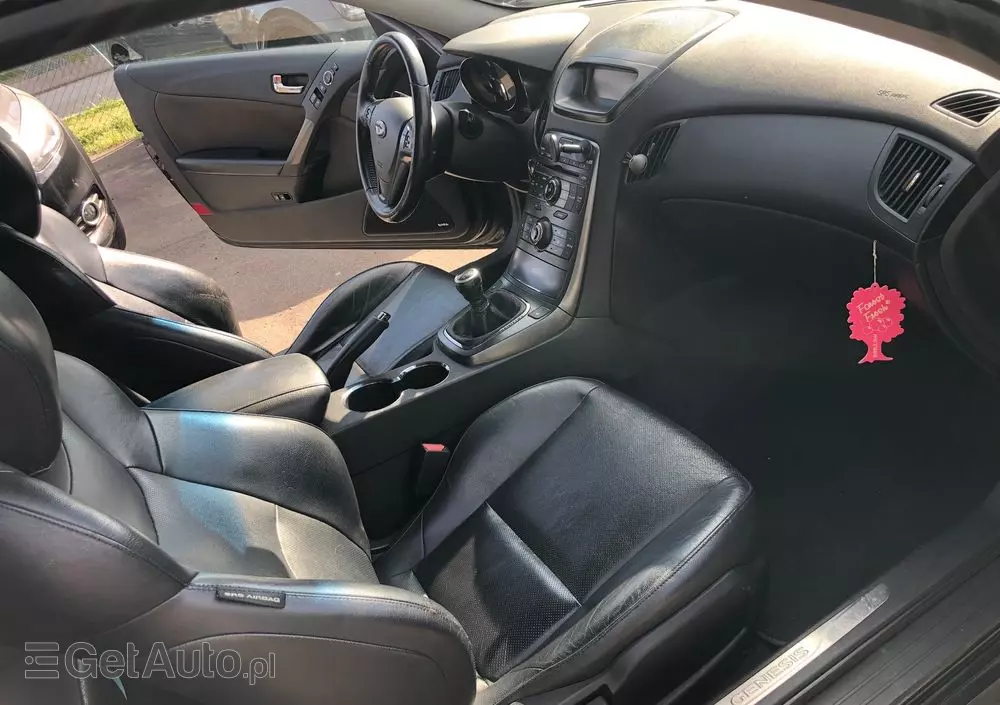 HYUNDAI Genesis Coupe 3.8 V6
