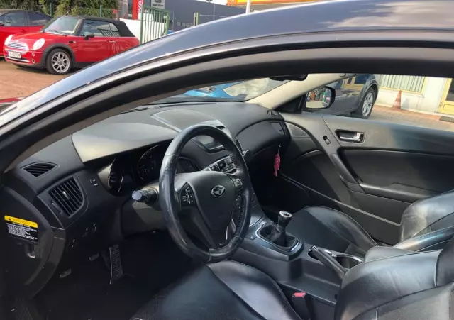 HYUNDAI Genesis Coupe 3.8 V6