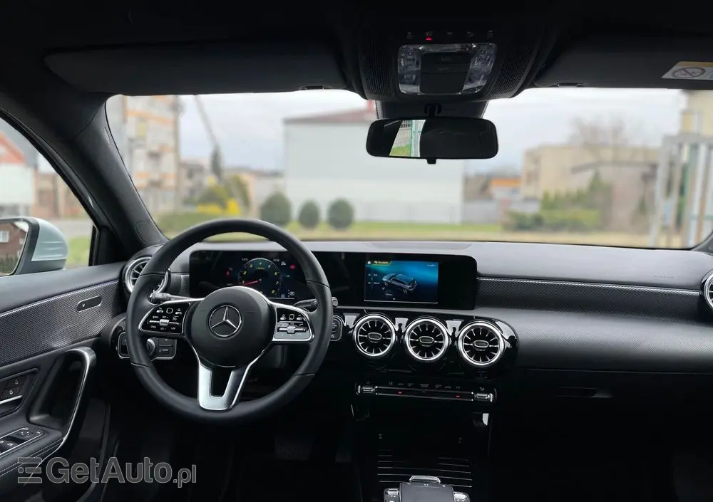MERCEDES-BENZ Klasa A 200 Progressive 7G-DCT