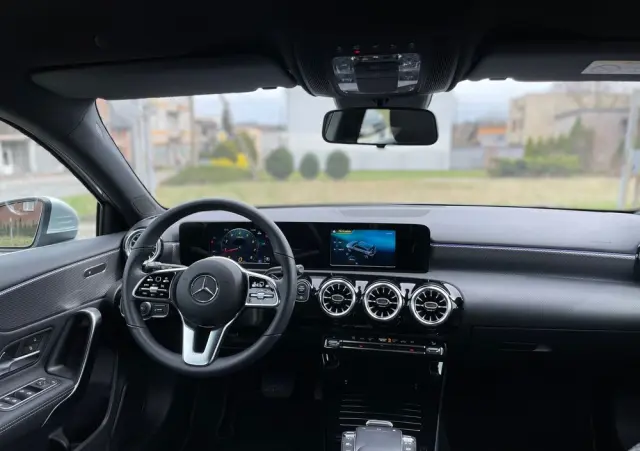 MERCEDES-BENZ Klasa A 200 Progressive 7G-DCT