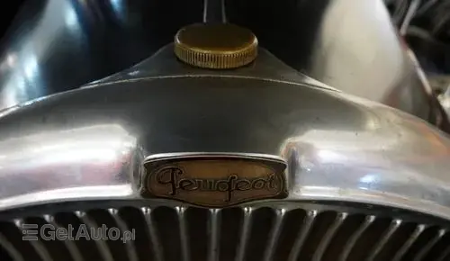 PEUGEOT 301 