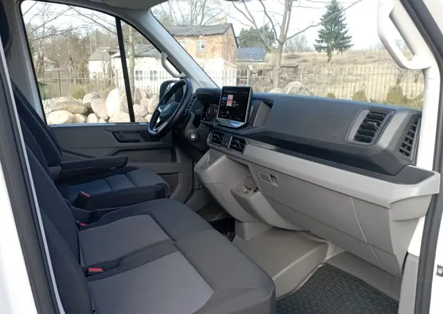 VOLKSWAGEN Crafter 
