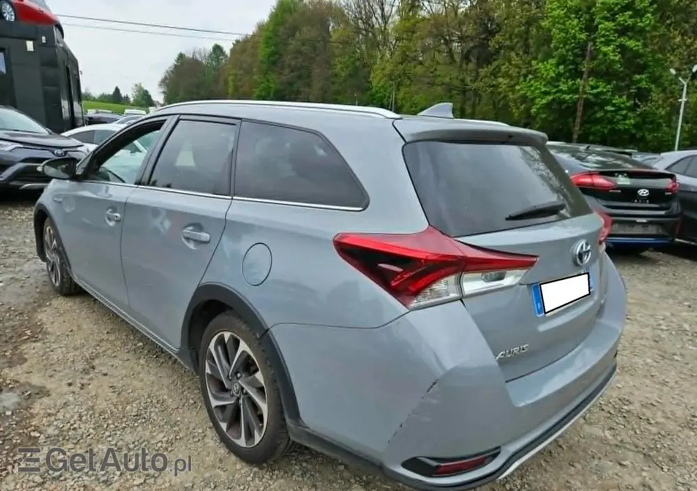 TOYOTA Auris 