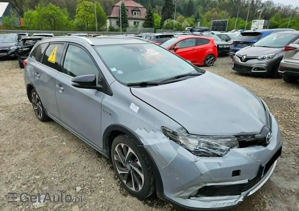 TOYOTA Auris 