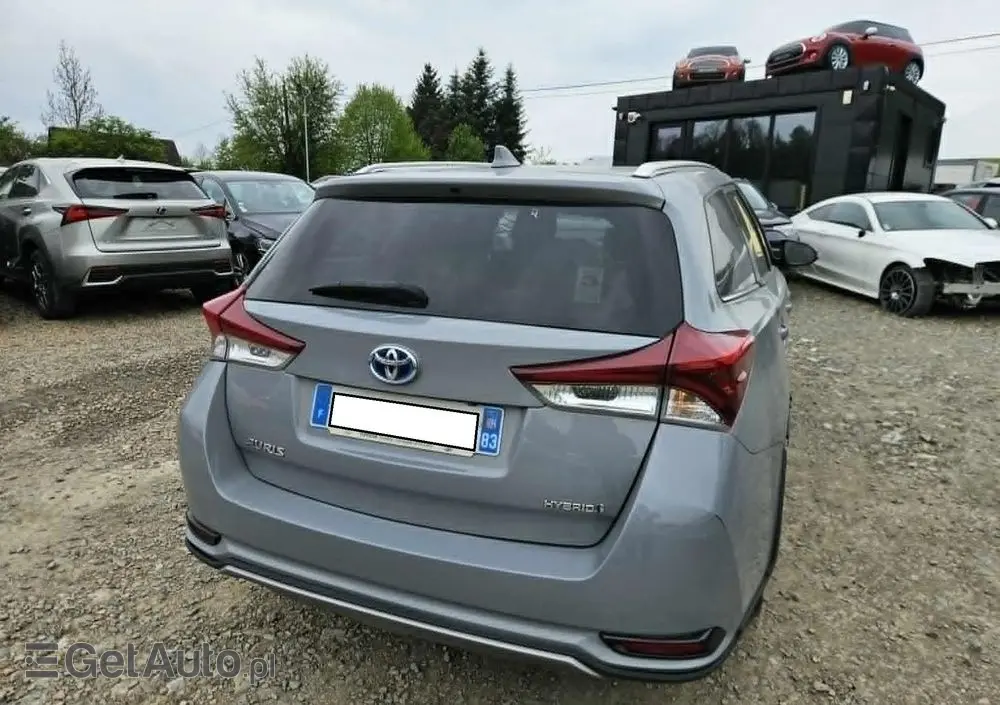 TOYOTA Auris 