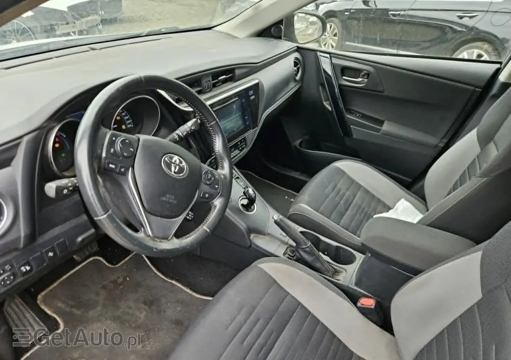 TOYOTA Auris 