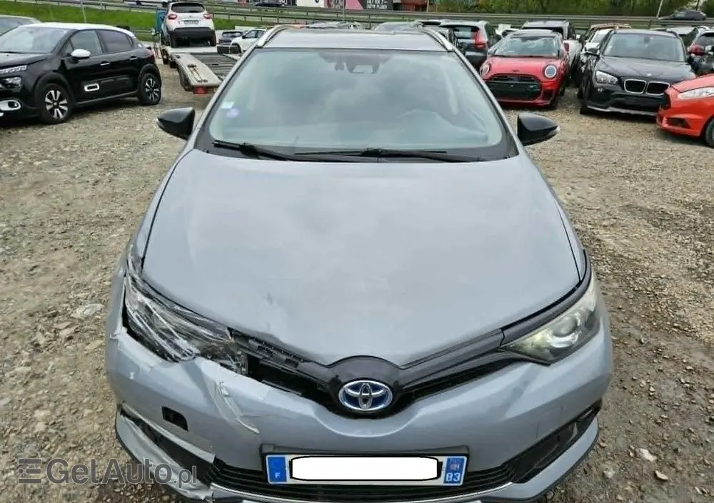 TOYOTA Auris 