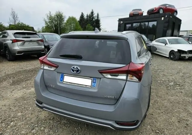 TOYOTA Auris 