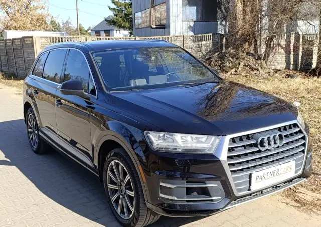 AUDI Q7 