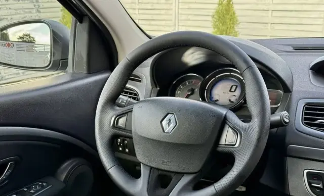 RENAULT Fluence 