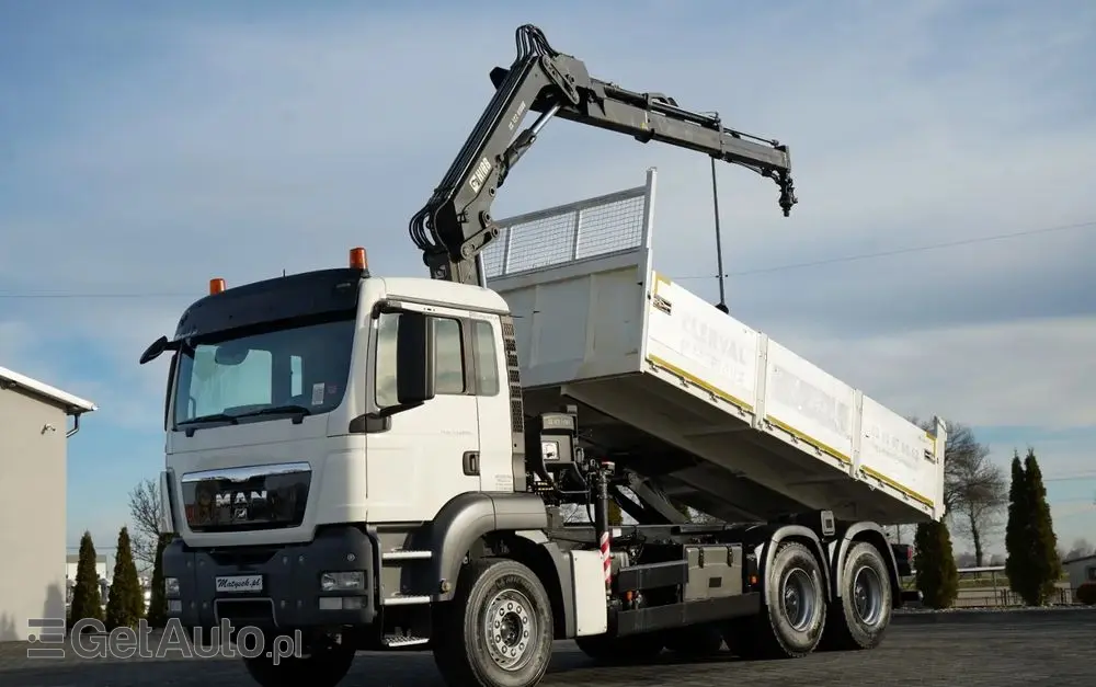 MAN TGS 33.360 / 6x4 / WYWROTKA TYLNOZSYPOWA 5,8 M + HDS HIAB XS 122 / STEROWANIE RADIOWE / HDS ZA KABINĄ / EURO 5 / MANUAL 