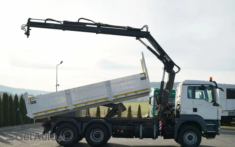 MAN TGS 33.360 / 6x4 / WYWROTKA TYLNOZSYPOWA 5,8 M + HDS HIAB XS 122 / STEROWANIE RADIOWE / HDS ZA KABINĄ / EURO 5 / MANUAL 