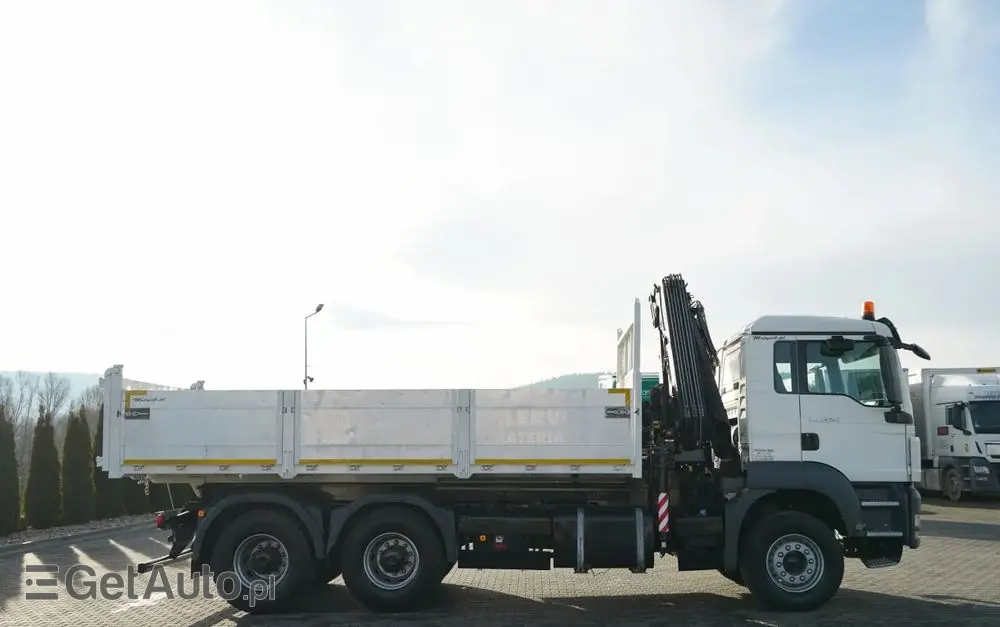 MAN TGS 33.360 / 6x4 / WYWROTKA TYLNOZSYPOWA 5,8 M + HDS HIAB XS 122 / STEROWANIE RADIOWE / HDS ZA KABINĄ / EURO 5 / MANUAL 