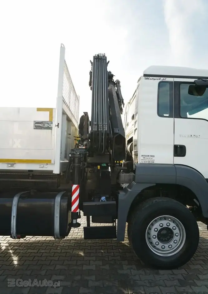 MAN TGS 33.360 / 6x4 / WYWROTKA TYLNOZSYPOWA 5,8 M + HDS HIAB XS 122 / STEROWANIE RADIOWE / HDS ZA KABINĄ / EURO 5 / MANUAL 