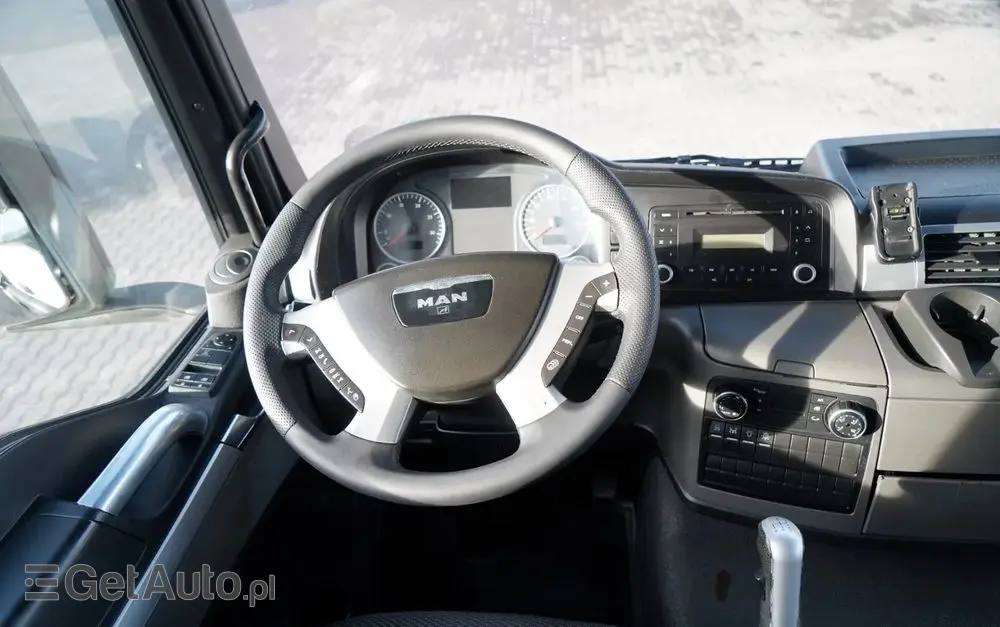 MAN TGS 33.360 / 6x4 / WYWROTKA TYLNOZSYPOWA 5,8 M + HDS HIAB XS 122 / STEROWANIE RADIOWE / HDS ZA KABINĄ / EURO 5 / MANUAL 