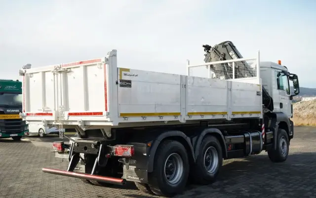 MAN TGS 33.360 / 6x4 / WYWROTKA TYLNOZSYPOWA 5,8 M + HDS HIAB XS 122 / STEROWANIE RADIOWE / HDS ZA KABINĄ / EURO 5 / MANUAL 