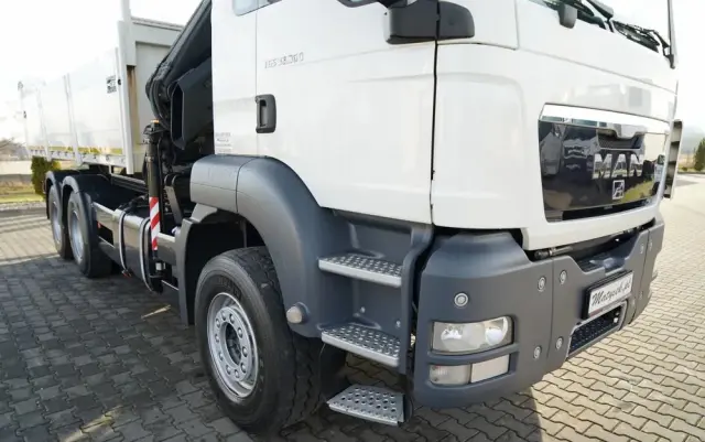 MAN TGS 33.360 / 6x4 / WYWROTKA TYLNOZSYPOWA 5,8 M + HDS HIAB XS 122 / STEROWANIE RADIOWE / HDS ZA KABINĄ / EURO 5 / MANUAL 